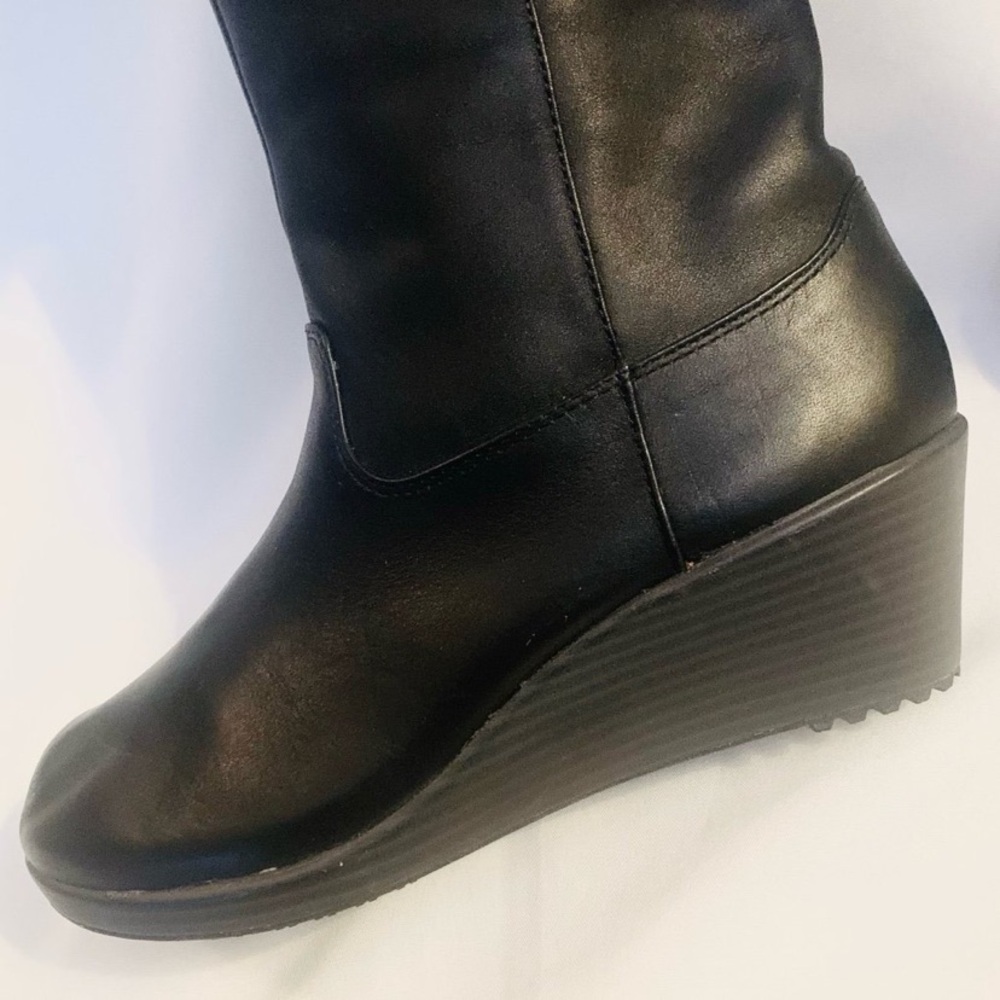 Crocs Aleigh Tall Boots View 5